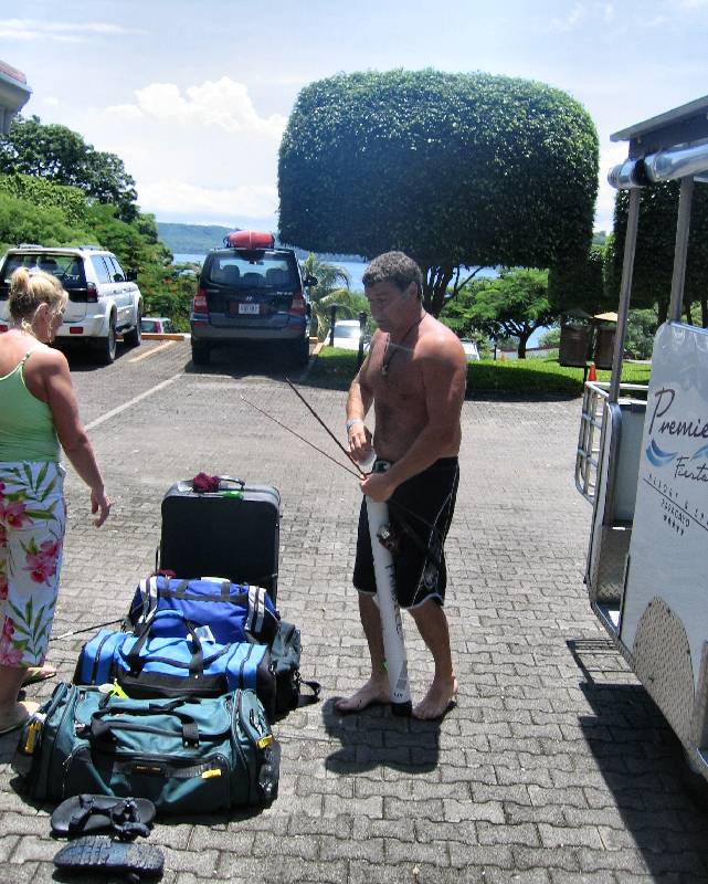 CostaRica-June-11-18-2005-0998 Dennis made the bus at the last minute